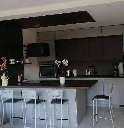 Des Cygnes Apartment